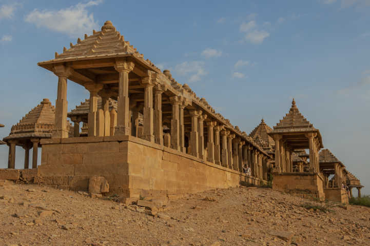 65 - India - Jaisalmer - cenotafios de Bada Bagh